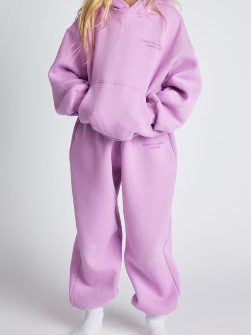 COMFRT youth large pastel lilac joggers. Unisex